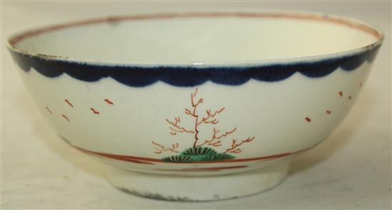 A Worcester Lady and the Loom teapot and a Liverpool bowl, c.1765-75, diameter 16cm